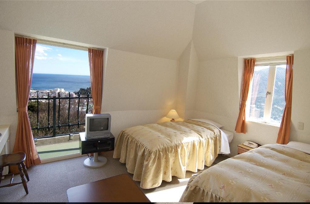 ชูบู ซานโซ Hotel ยูกาวาระ ภายนอก รูปภาพ
