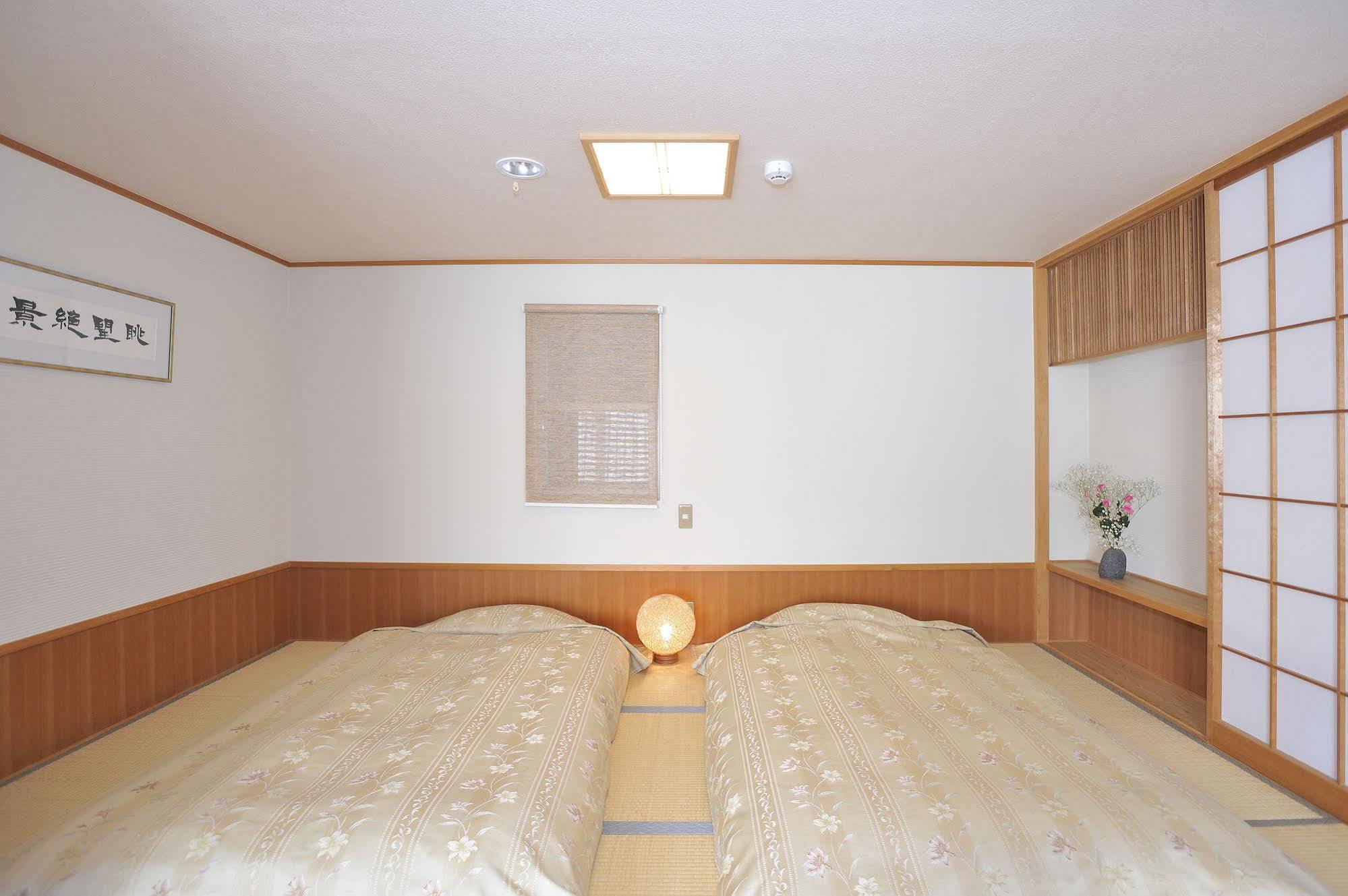 ชูบู ซานโซ Hotel ยูกาวาระ ภายนอก รูปภาพ
